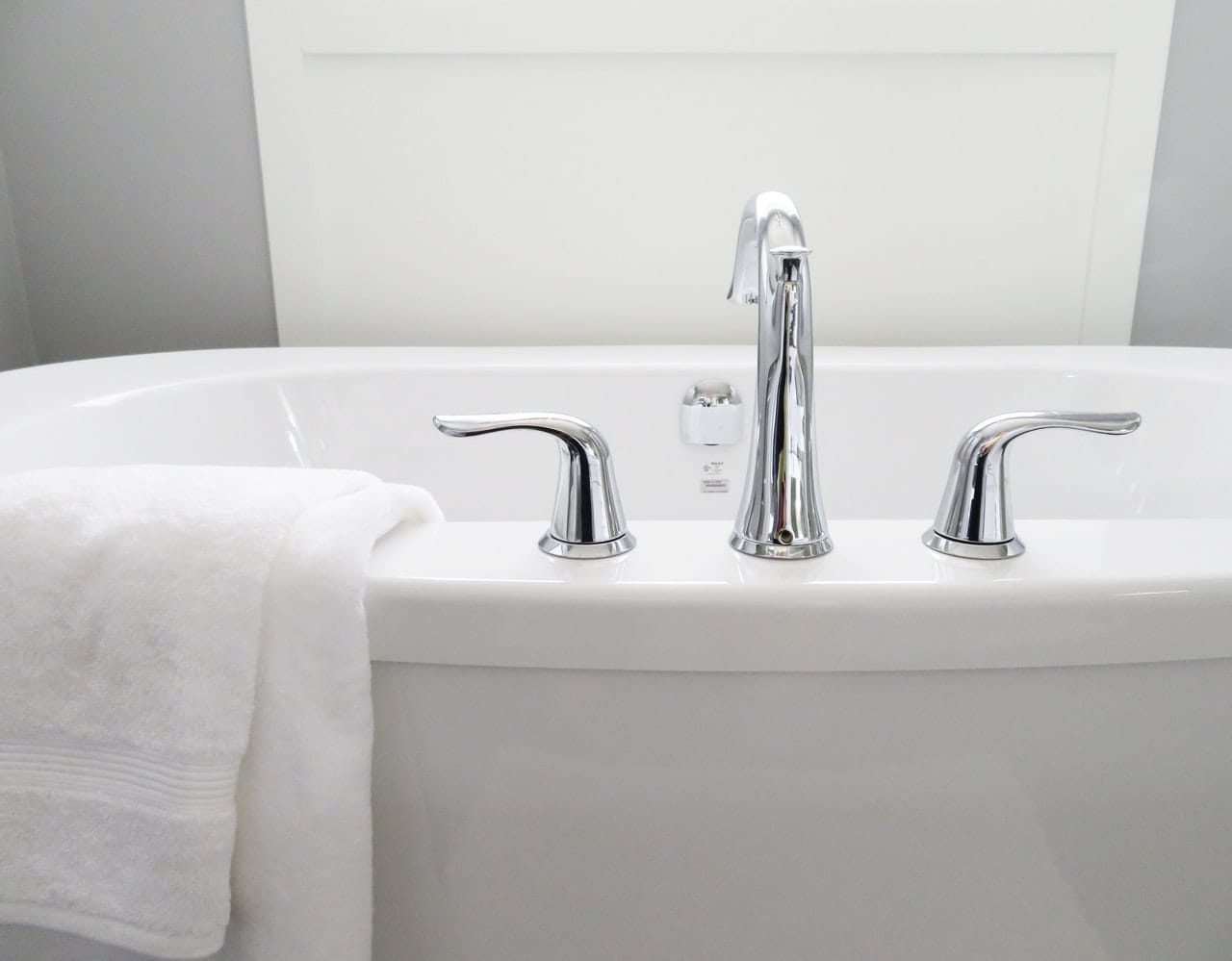 bath-bathroom-bathtub-534116.jpg bath-bathroom-bathtub-534116.jpg